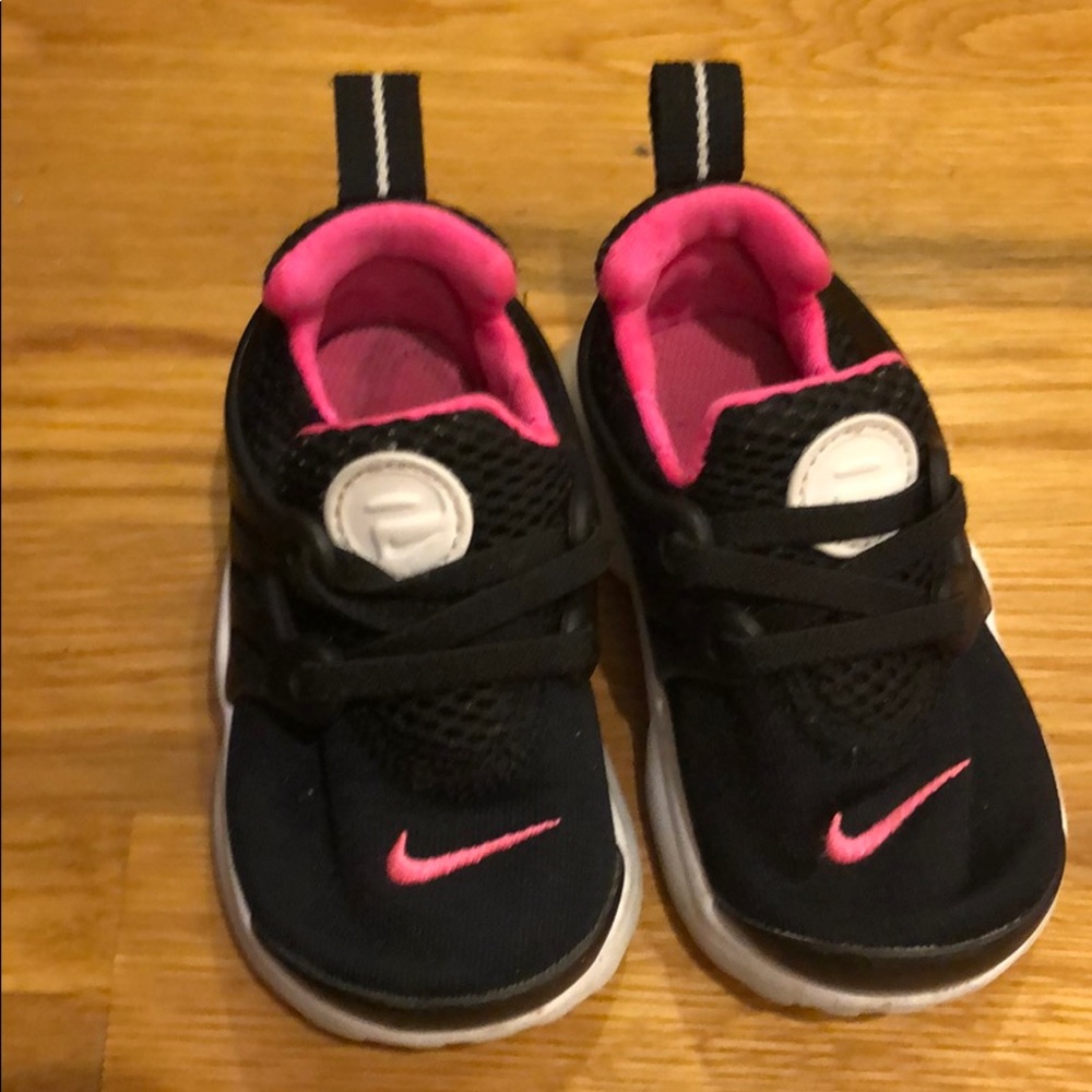 Nike slip one